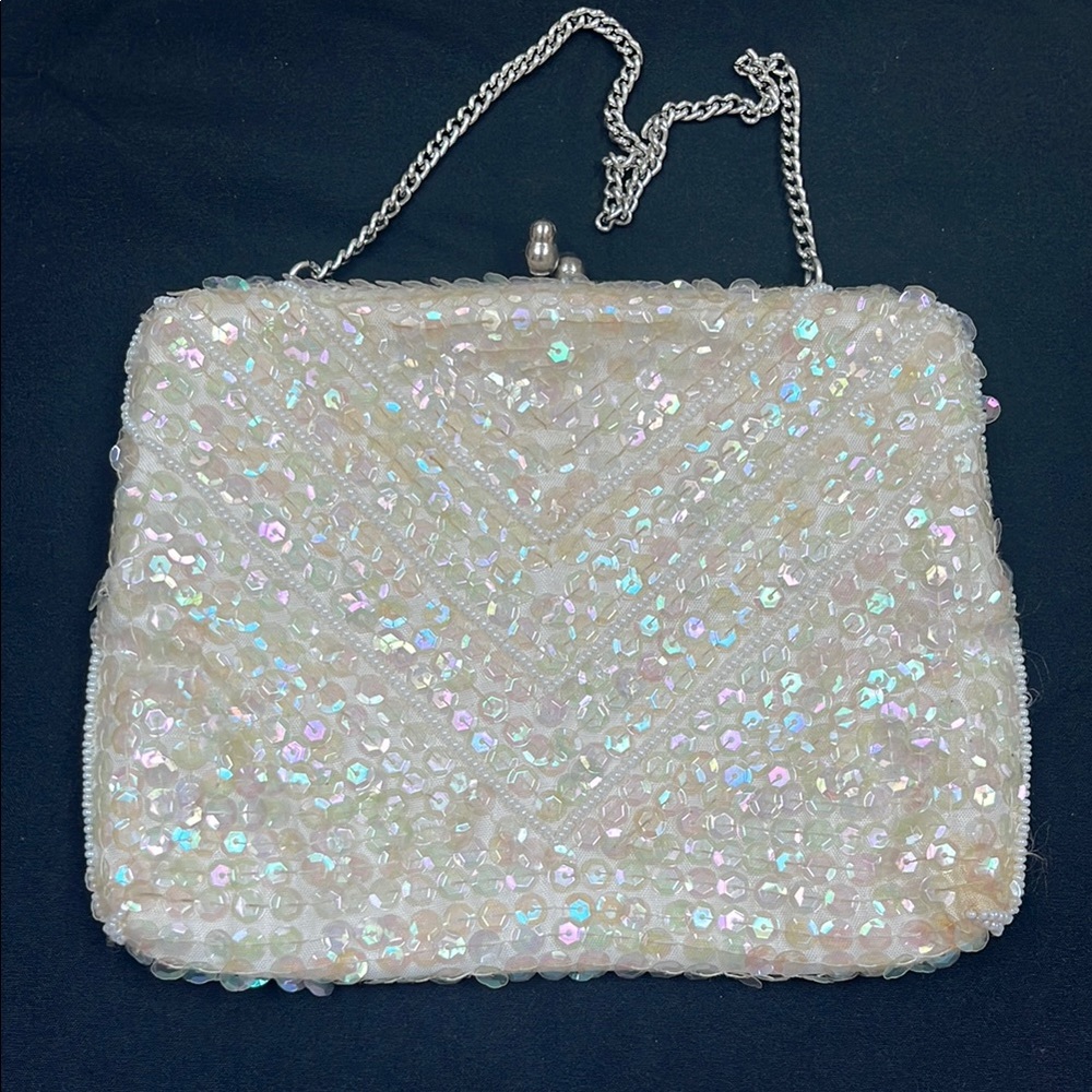 Elegant Cream Beaded Clutch